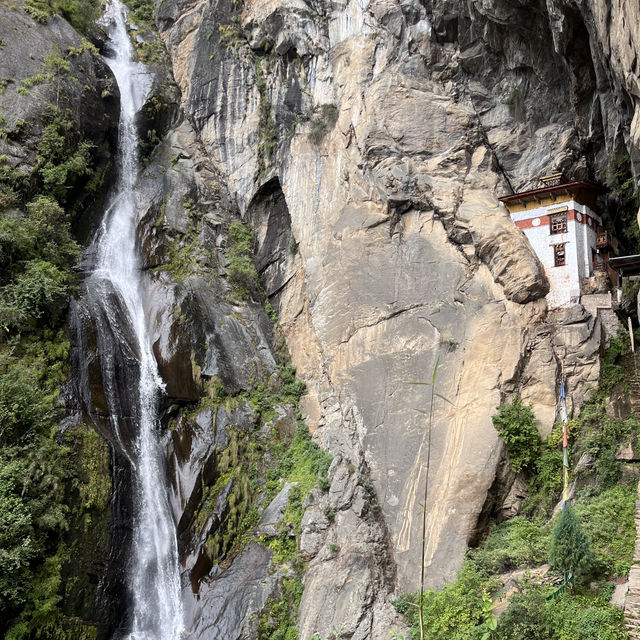 🏞️✨ A Journey to Bhutan’s Tiger's Nest! ✨🏞️