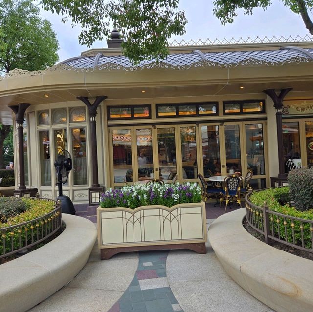By far the Best Restaurant in Shanghai Disney!!