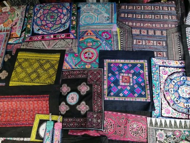 Exploring the beautiful crafts of Guizhou 😍