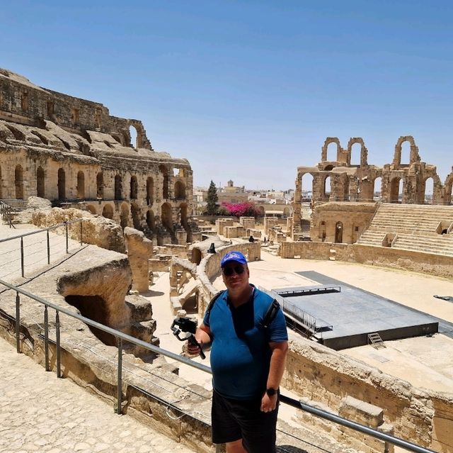 El Jem's Ancient Grandeur! 🏛️🔥