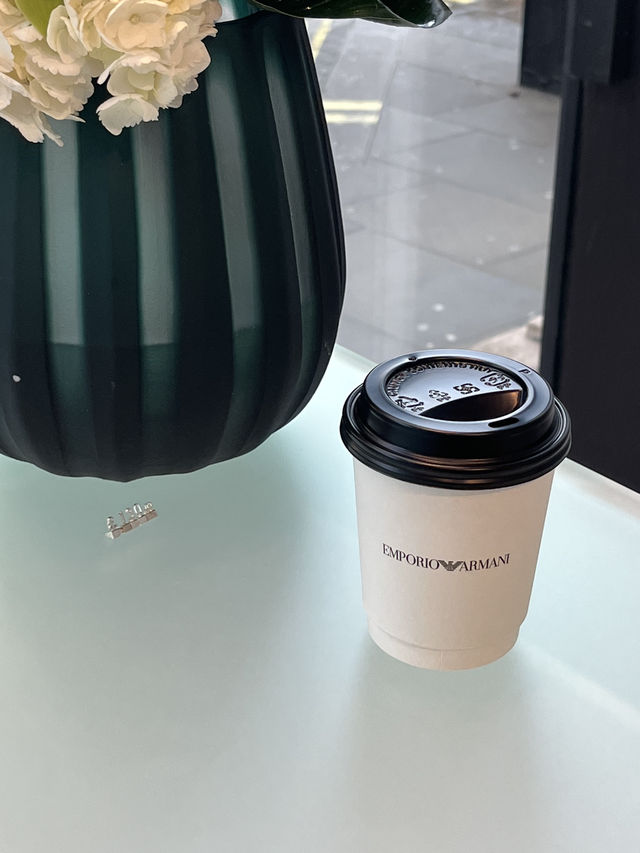 London | Celebrate friends reunion in Selfridges and enjoy the cafe from Armani