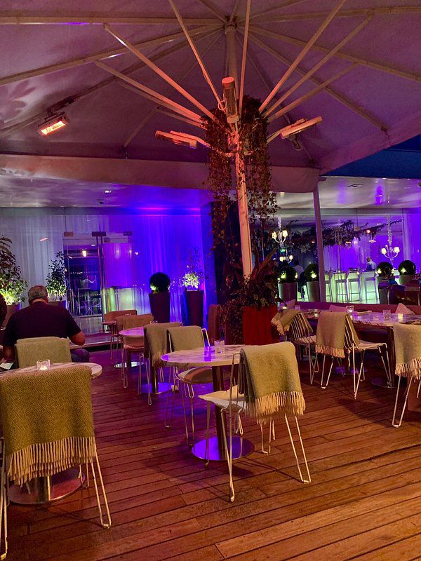Through the Looking Glass: A Night at Sanderson London