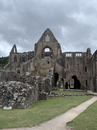 The Monumental Tintern Abbey, How Can A Ruin Be So Mesmerising?!