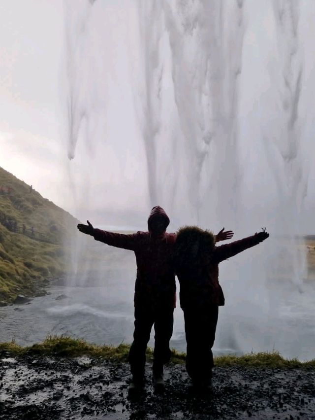 Waterfalls in South Iceland: A Must-See Natural Wonder 🌊🏞️