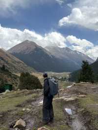 キルギスの秘境🇰🇬アルティンアラシャン