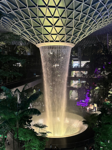 シンガポール・チャンギ国際空港「ジュエル（Jewel）」 | Trip.com