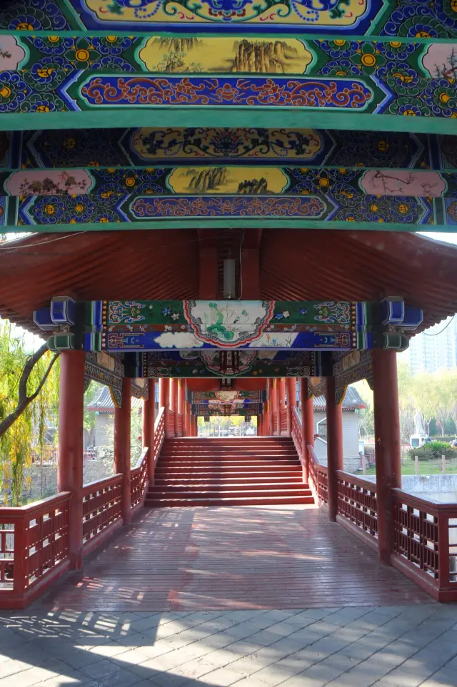 Approach the Lanzhou Wo Bridge