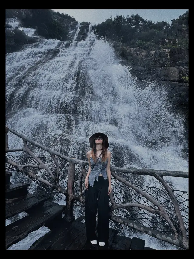 友達が狂ったように尋ねています！広州の絶美な滝