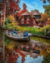 Giethoorn, Netherlands: Get Lost in the Fairytale Village!