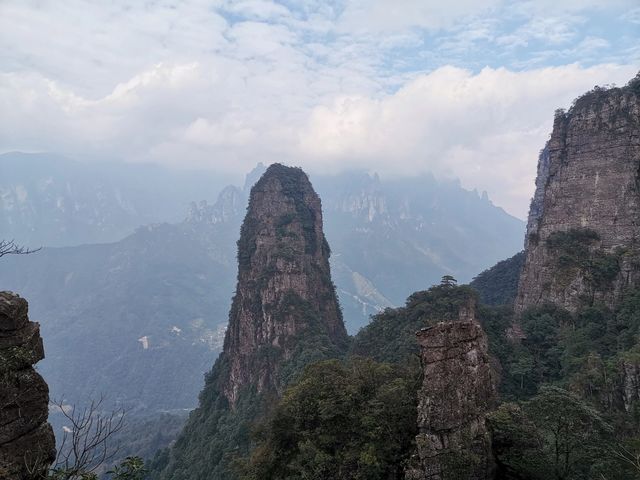 廣西來賓金秀大瑤山五指山頂