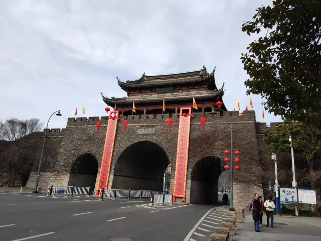 Yu Mountain Ancient City Wall