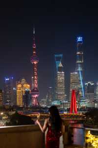 Upon the Suzhou River, the Shanghai Suning Bellagio Hotel with an exceptional view.