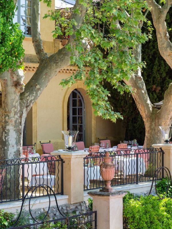 🌟 Aix-en-Provence Charm: Luxe Stay at Villa Gallici 🏨✨