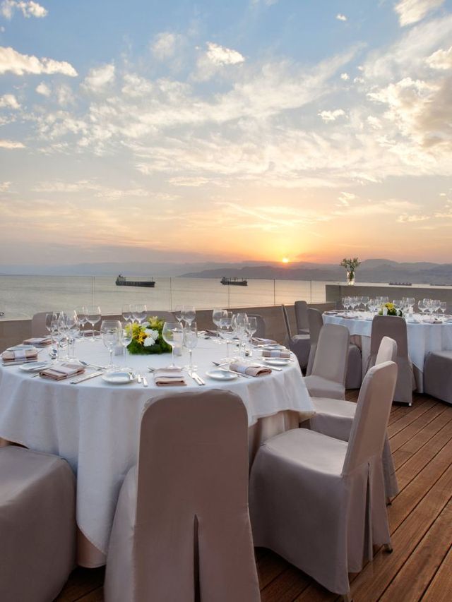 🌟 Aqaba's Gem: Kempinski Hotel's Oceanfront Oasis 🌊✨