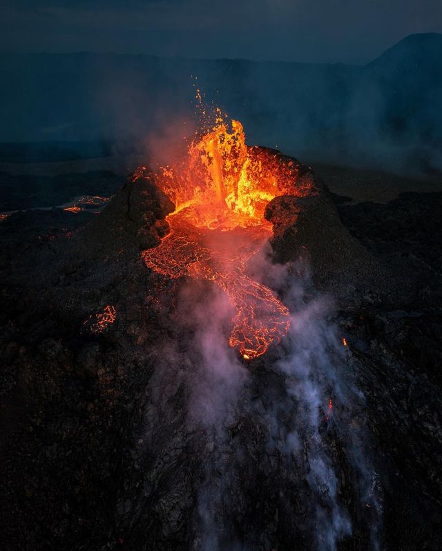 冰島探索雷克雅內斯火山之旅。