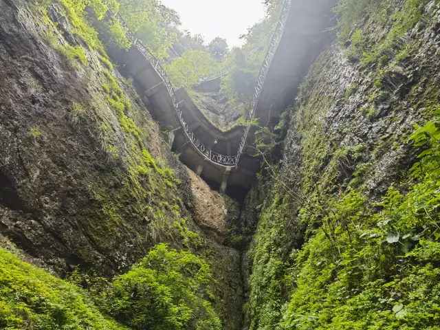 Shiyan Nineteen Peaks—Xinchang, Zhejiang, Shaoxing