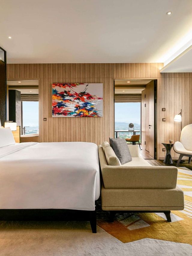 🌟 Bandung Bliss: Luxe Stay at Pullman Grand Central 🌟
