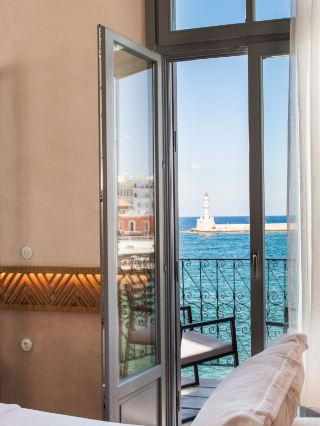🌟 Chania's Hidden Gem: Scala de Faro Stay 🏨✨