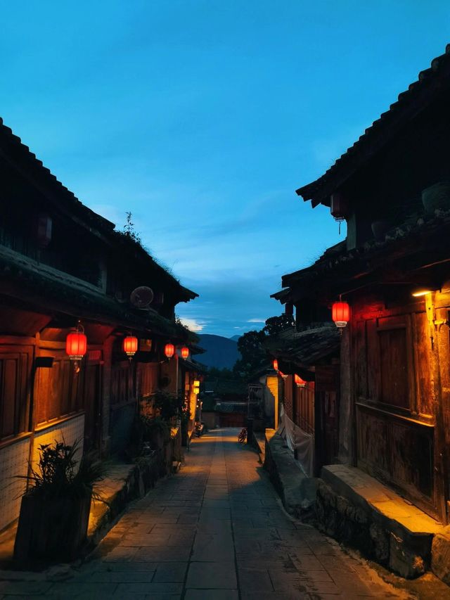 探索雲南的隱秘瑰寶——魯史古鎮