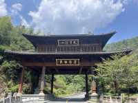 逃離城市喧囂，在深山秘境療癒禪修養心