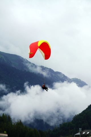 Interlaken, một thị trấn thiên đường giữa chốn thần tiên bí ẩn.