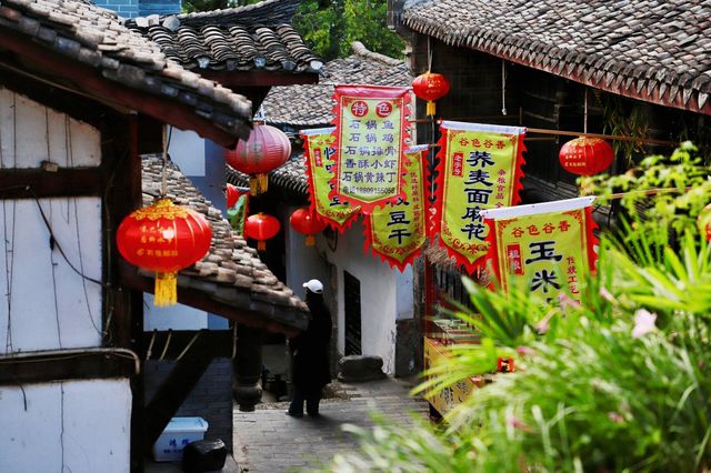 古鎮碼頭青山碧水，安康後柳風情十足。