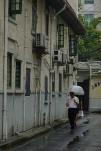 上海小馬路城市漫步｜隱於市中的利西路。