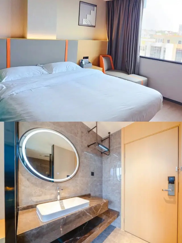 A warm hotel experience at Chengji Hotel.