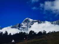 麗江下雪啦玉龍雪山。