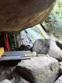 九華後山的九子岩也很美。