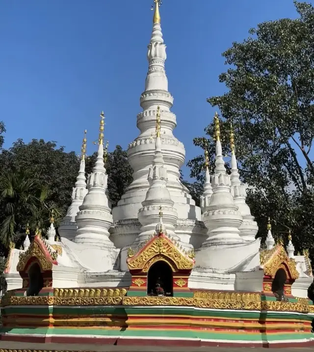 濃厚東南亞風格的小乘佛教