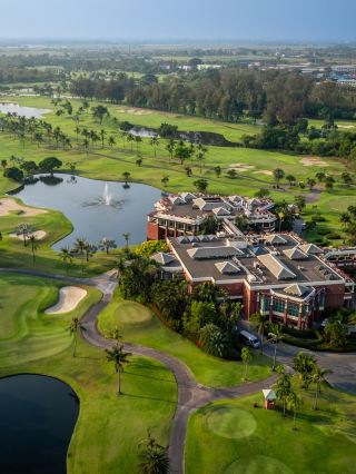 Bang Bo District, Samut Prakan, Thailand: A Golfer's Paradise!