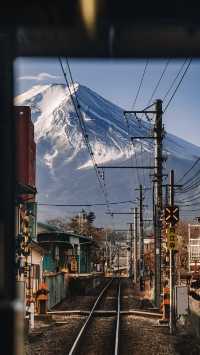 總要坐一趟開往富士山的列車吧