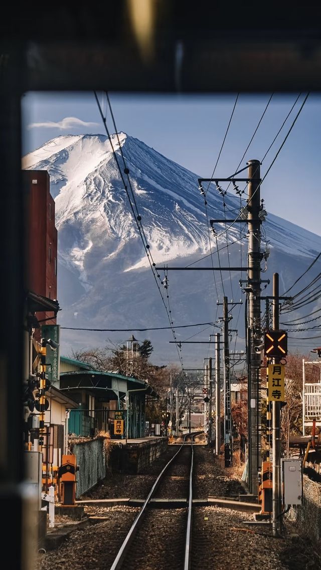 總要坐一趟開往富士山的列車吧