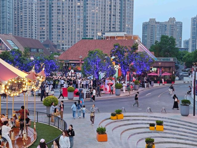 Food, Fun, and Ferris Wheel: Discover 1912 Nanjing
