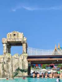 藍天之下的熱帶浪花夢：普吉島安達曼達水上樂園