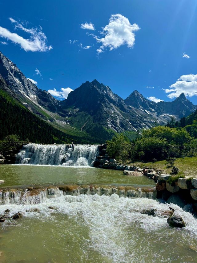 畢棚溝夏日仙境！雪山花海靚到窒息！