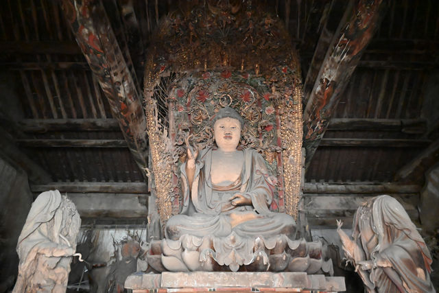 一尊鐵佛，千年守望。晉城鐵佛寺，以鐵鑄魂