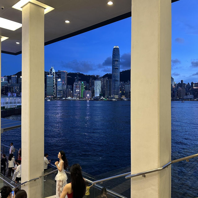 🇭🇰今天維港藍調美到離譜！根本不像真的