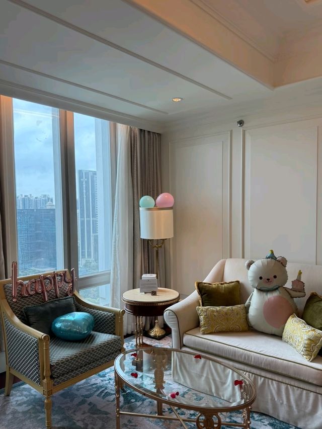 The Stunning The Ritz-Carlton Hotel in Guangzhou🥰✨