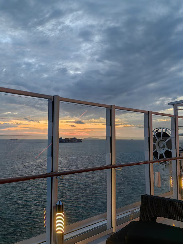 🌅 The most beautiful sunrise I’ve ever seen was at sea.