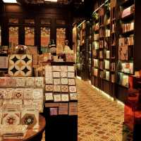 時光花園x蟲洞書店:咖啡是配角,文創和書香才是這裏的正確打開方式