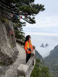 黃山天都峰爬新道口還是老道口？超全攻略來了！ 天都峰已在2024年3月開放，將持續到2029年春