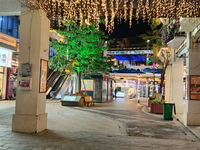 夜晚漫步感受建築魅力  百年東街 10月内地游