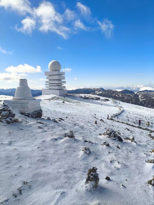 遇見香格里拉的石卡雪山：一座能「看八座雪山」的財神山