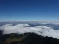 不下雪的轎子雪山