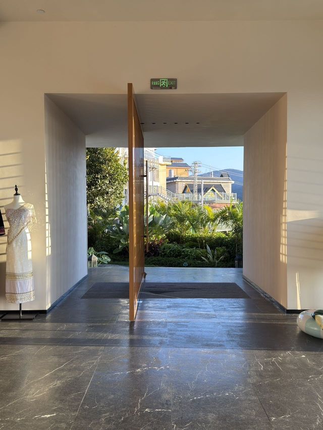 入住告莊旁邊的原始森林懸崖上，欣賞浪漫星空 誰說告莊只有喧鬧夜市？ 轉個彎，1.5公里外 我們找到了