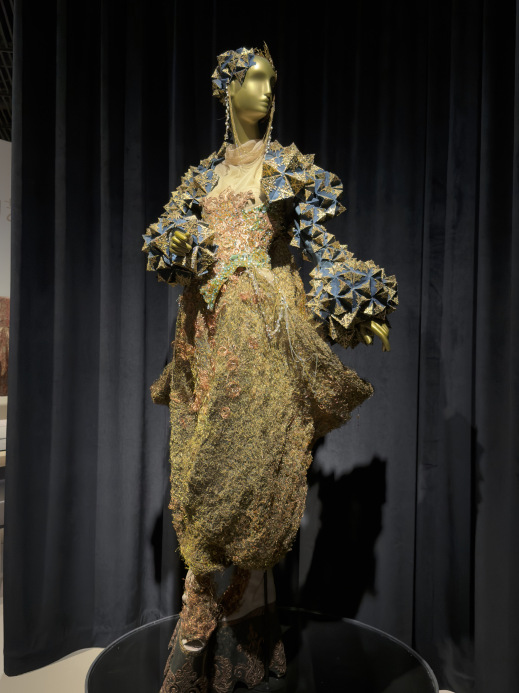 ③貴重で美しい高価な金糸〜二束 金糸特別展｜一筋の金糸が織りなす東西文明の経緯 | Trip.com 成都