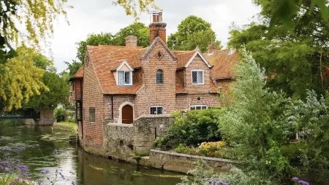Beautiful Towns Around London — traveler post in Whitstable