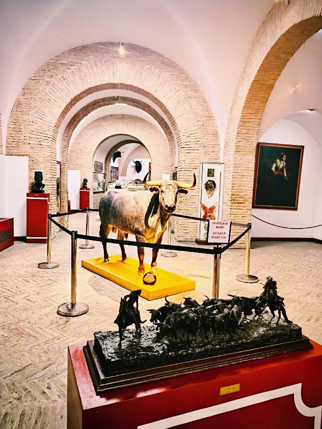 セビリア｜スペイン闘牛発祥の砂に立つ——マエストランサ闘牛場 巡礼